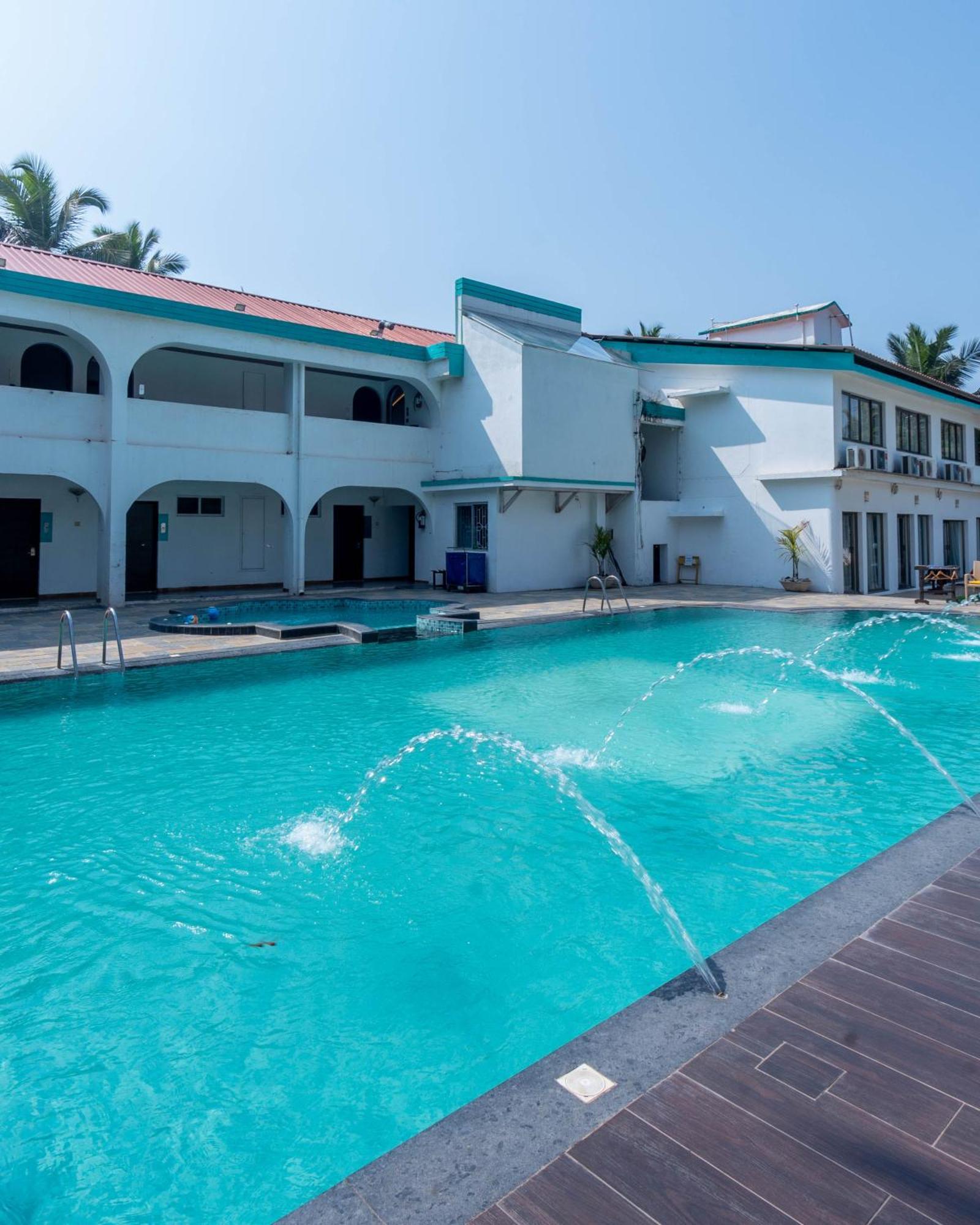 Longuinhos Beach Resort Colva Buitenkant foto